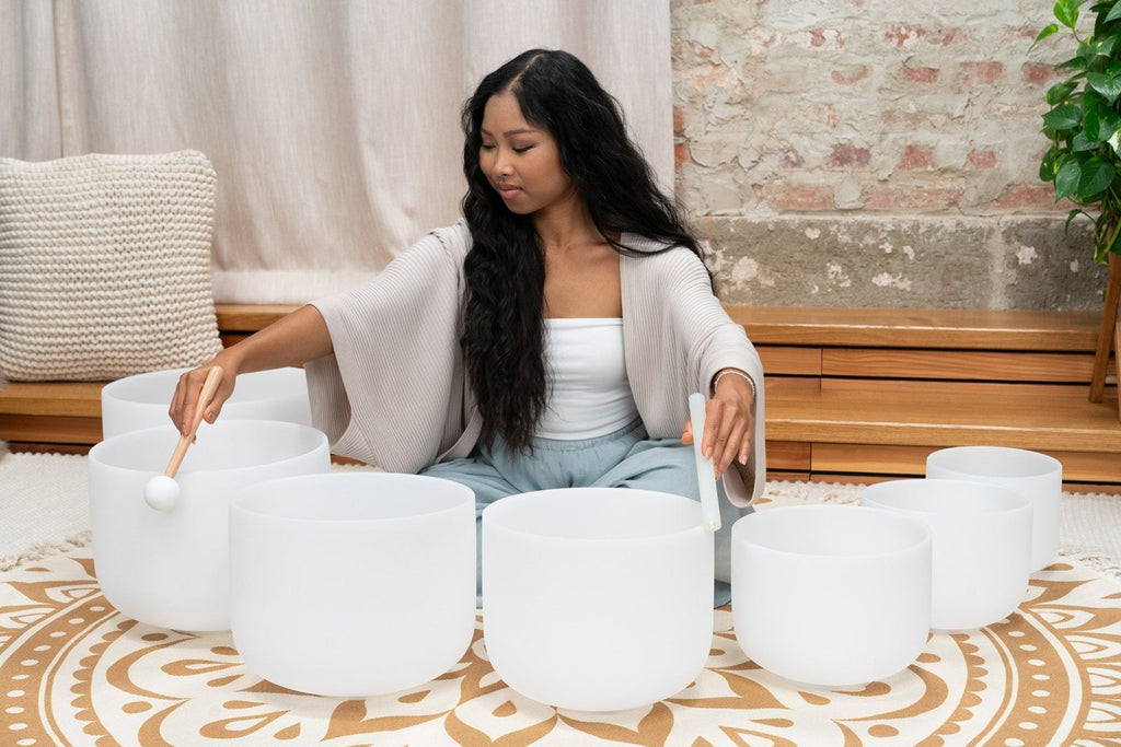 432 Hz Crystal Singing Bowl Chakra Set - 7 Pure White Quartz Bowls (8"–14")