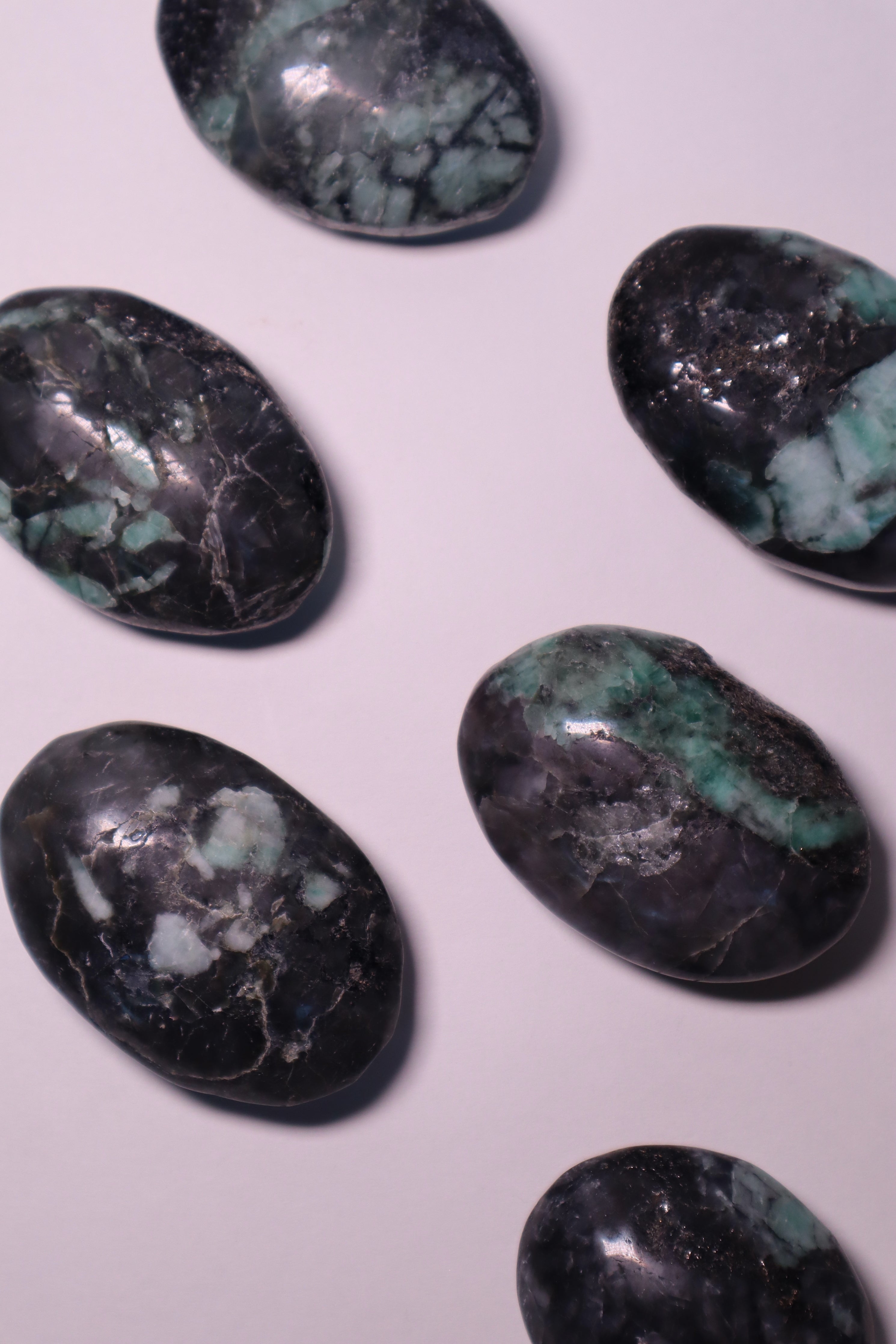 emerald crystal palm stone