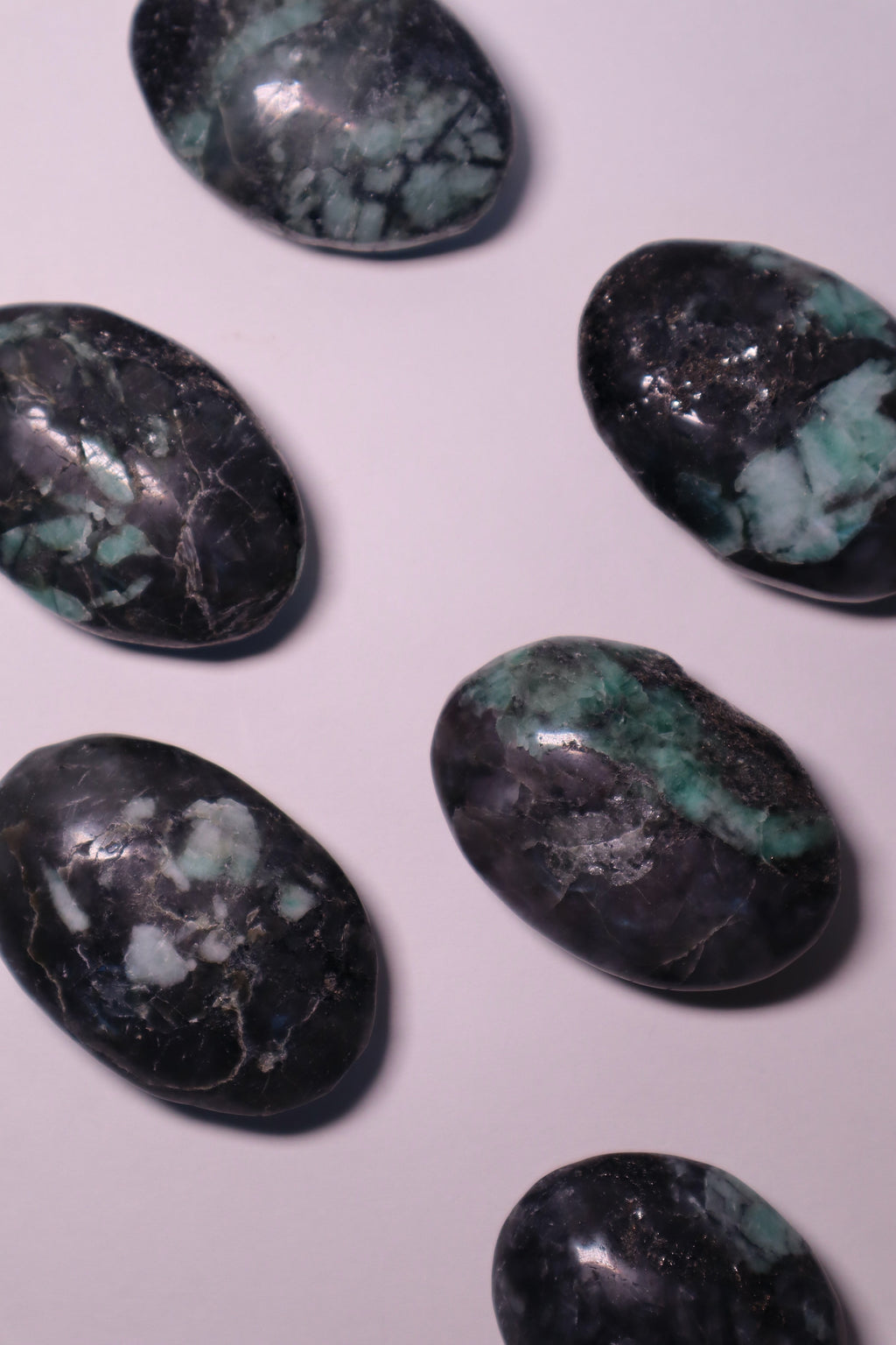 emerald crystal palm stone