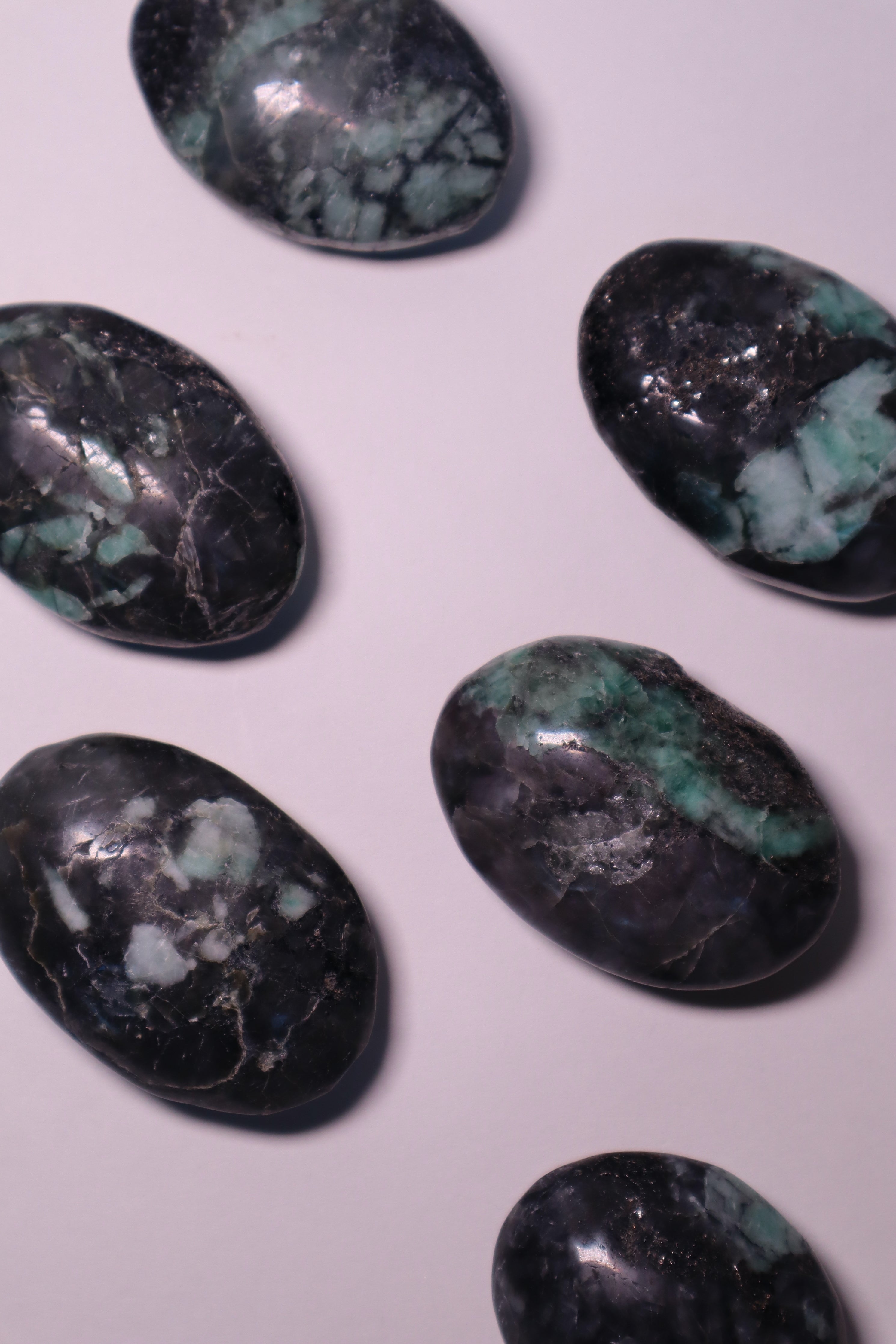 emerald crystal palm stone