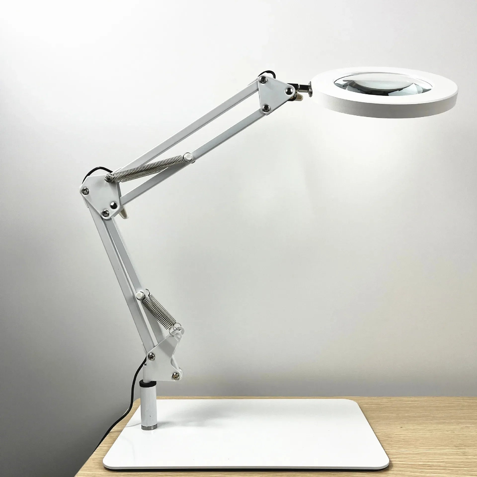10x Clip-On LED Magnifying Lamp — Adjustable Focus Desk Magnifier for Soldering, Electronics, Watch & Phone Repair, Crafting