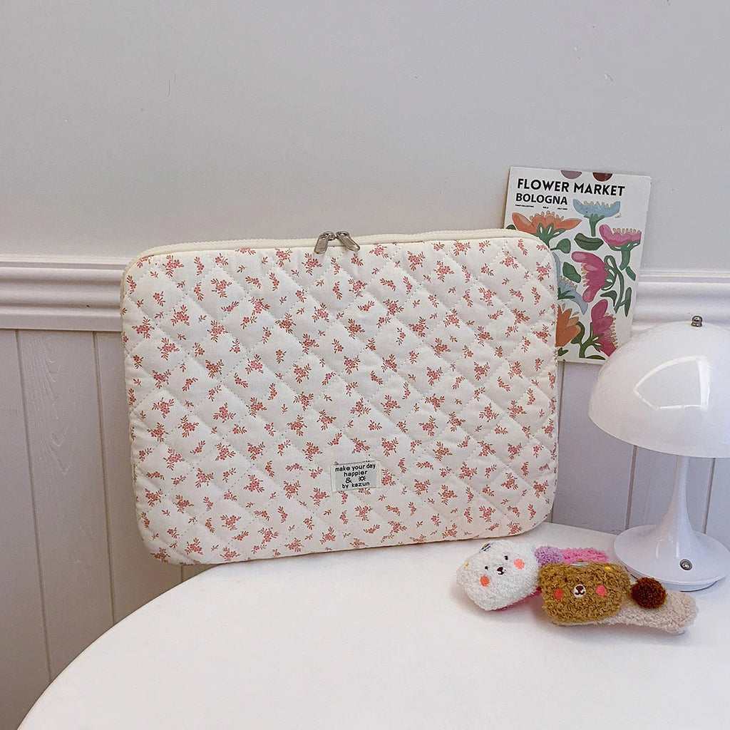 Quilted Flower Print Laptop Sleeve 11–15 Inch — Women & Unisex
