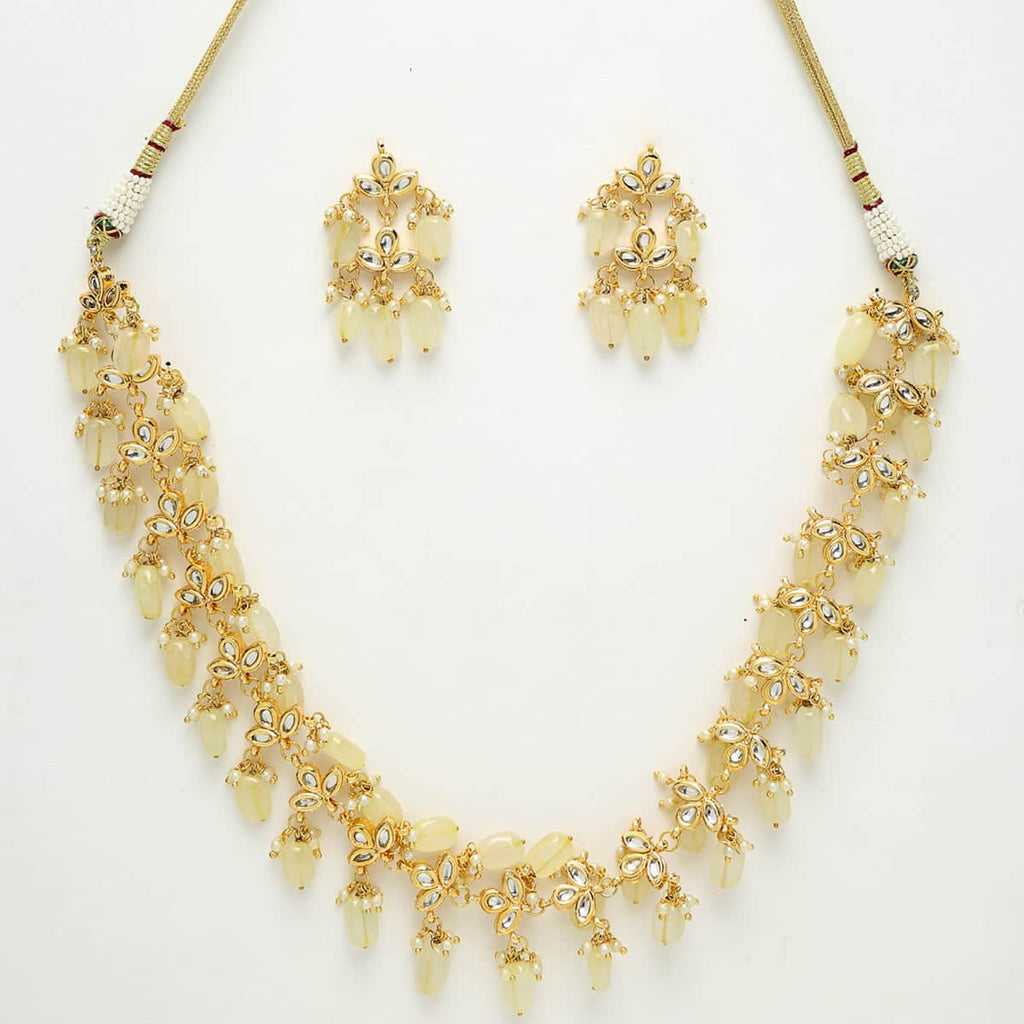 Kundan Necklace With Earrings and Precious Stone