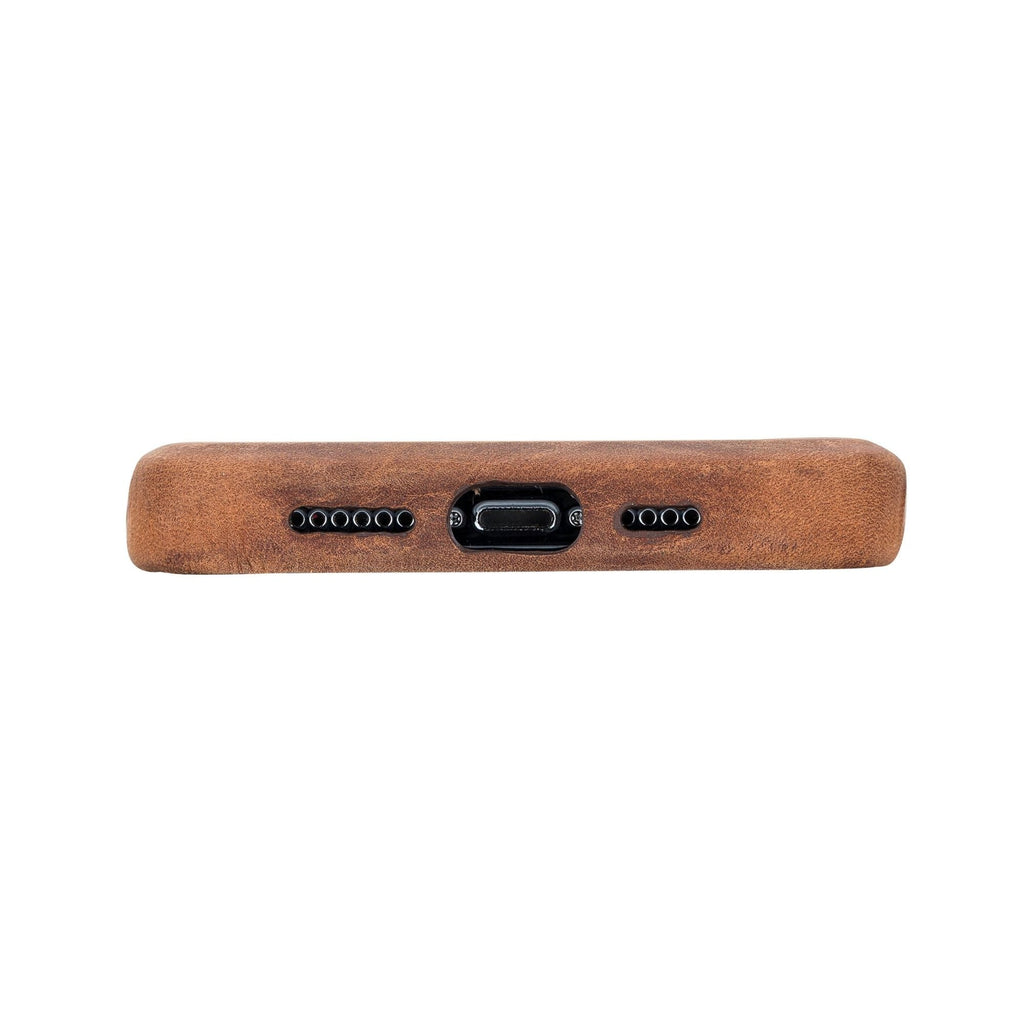 Pinedale Leather Snap-on Case for iPhone 15 with MagSafe