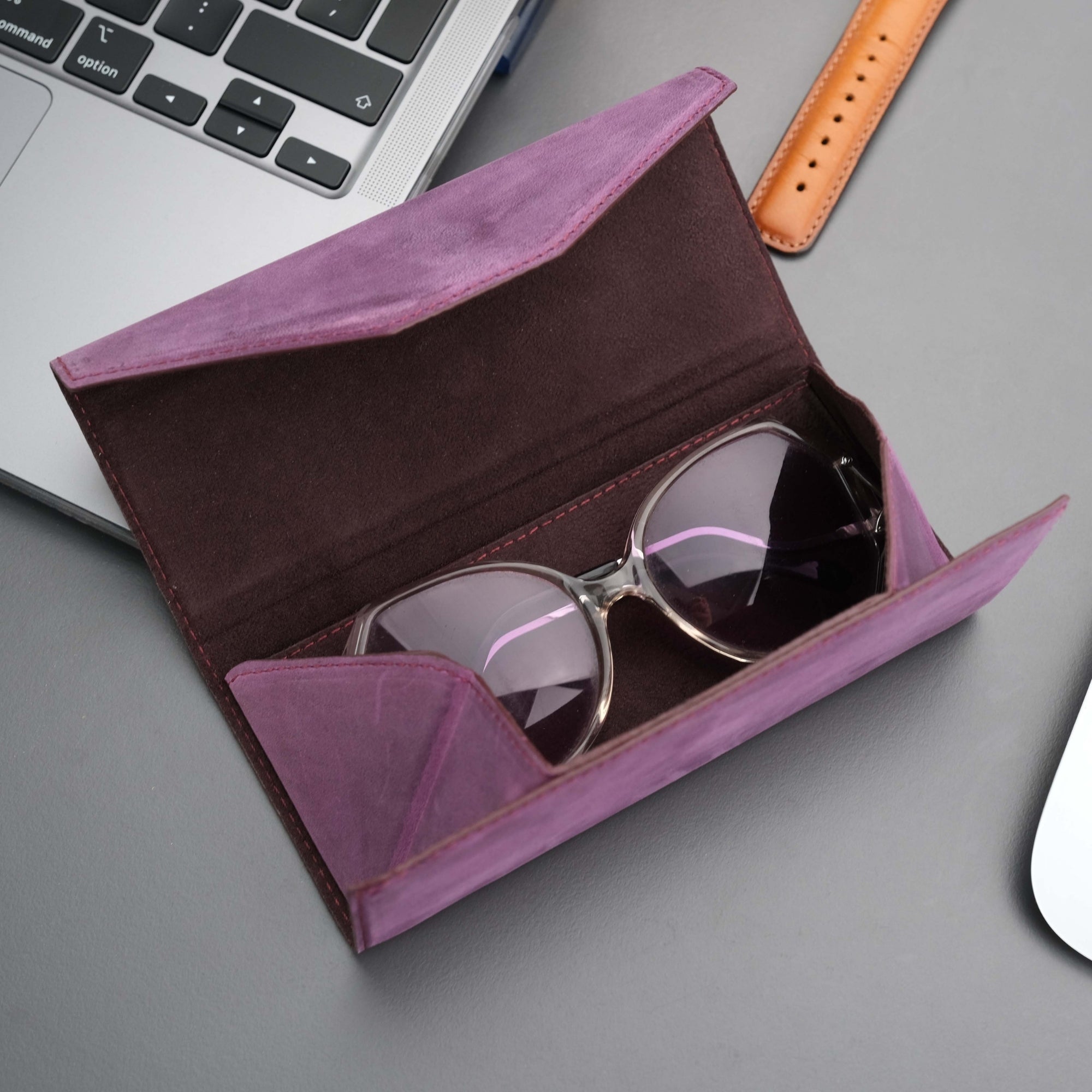 Triangle Leather Glasses Case – Vintage Eyewear Holder